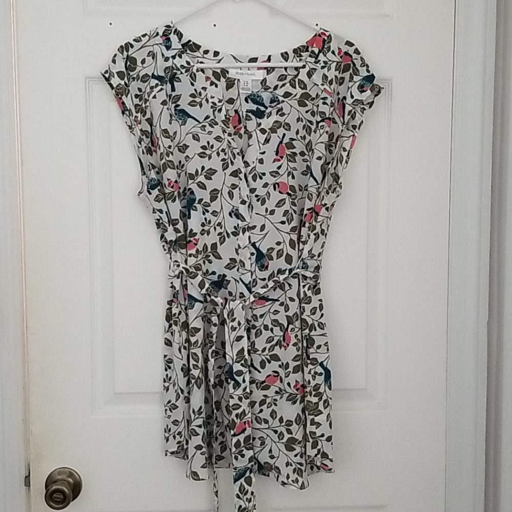 Sleeveless Maternity Top